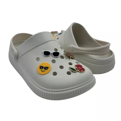 Babuch Feminino Moleca com Pins Off White 5832201