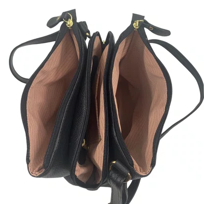 Bolsa Feminina Transversal de Couro Brilho da Pele Preta 508