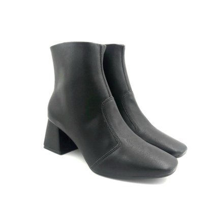 Bota Bebecê Salto Bloco Bico Quadrado Preta 4414240