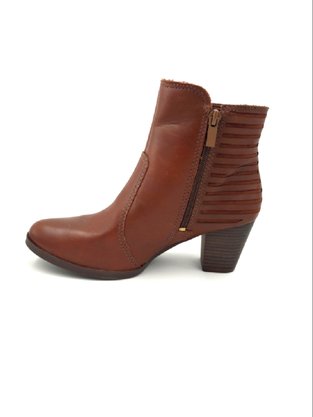 Bota Dakota Cano Curto Salto Médio Couro Natural B9912
