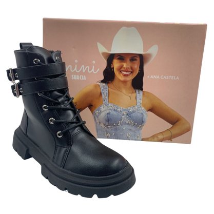 Bota Mini Sua Cia Coturno Tratorado com Fivela Preto 52063