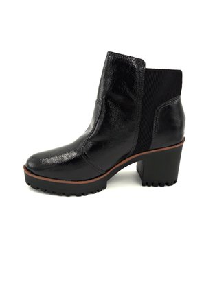 Bota Moleca Verniz Preta Solto Grosso Solado Tratorado