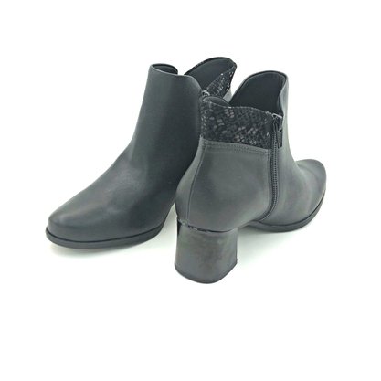 Bota Piccadilly Cano Curto Salto Grosso Preta 654004