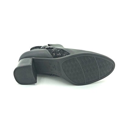 Bota Piccadilly Cano Curto Salto Grosso Preta 654004