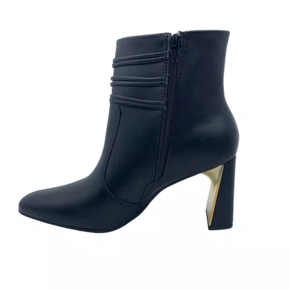 Bota Ramarim Cano Curto Salto Médio Preta 2560103