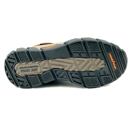 Coturno Skechers Repelente à Água Respected Boswell Marrom