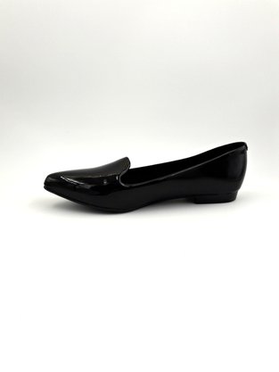 Sapatilha Slipper Verniz Preta Beira Rio Bico Fino.