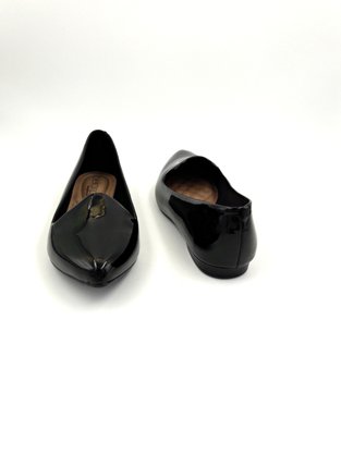 Sapatilha Slipper Verniz Preta Beira Rio Bico Fino.