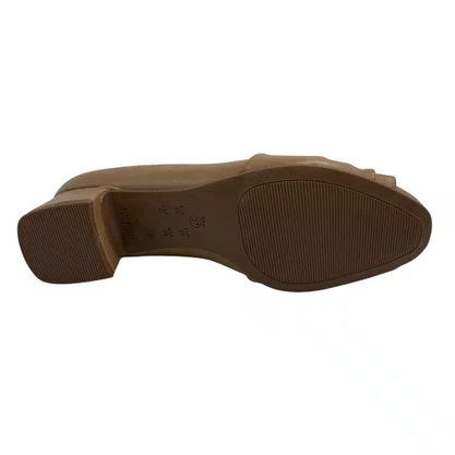 Sapato Comfortflex Salto Bloco Marrom com Enfeite 2698304