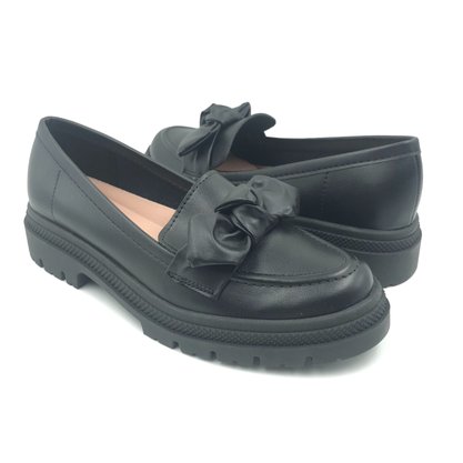 Sapato Moleca Mocassim Tratorado com Laço Preto 5775108