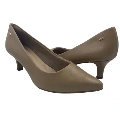 Sapato Scarpin Dakota Couro Salto Baixo Bege 9381