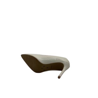 Sapato Scarpin Renata Mello Off White Bico Fino Salto 55277