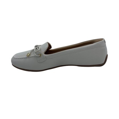 Sapato Softli Mocassim com Laço Off White 10009