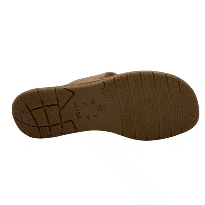 Tamanco Comfortflex Nude com Detalhe Dourado 2680403