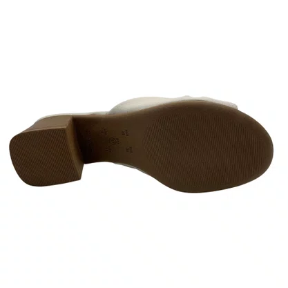 Tamanco Comfortflex Off White Salto Bloco 5cm 2656402