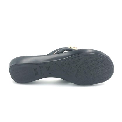 Tamanco Rasteiro Piccadilly Preto de Dedo 500233