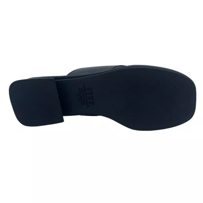 Tamanco Salto Baixo Dakota com Enfeite Preto 8874