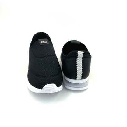 Tênis Comfortflex Tecido Preto Com Amortecedor 2249304