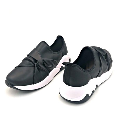 Tênis Feminino Beira Rio Slip On Preto com Nó 4242.102