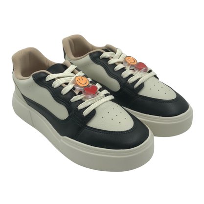 Tênis Moleca Casual Sneakers Off White com Preto 5808103